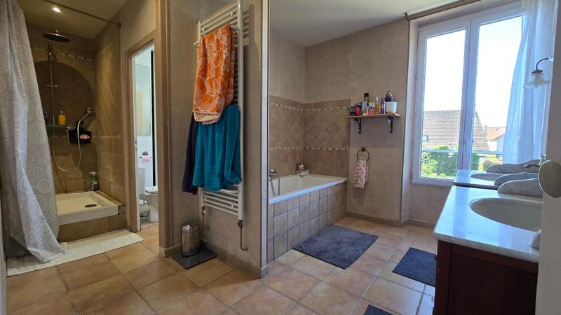 Maison - 193 m² - 7 pièces