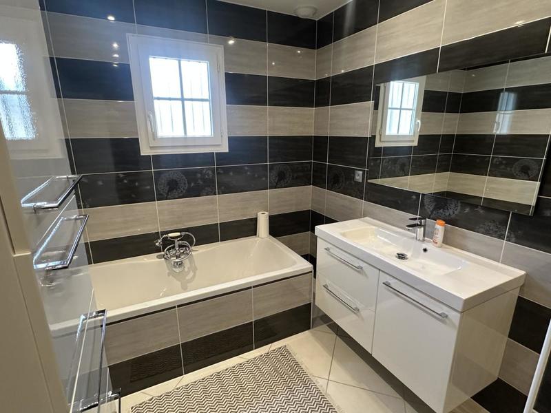 Pavillon - 164 m² - 6 pièces