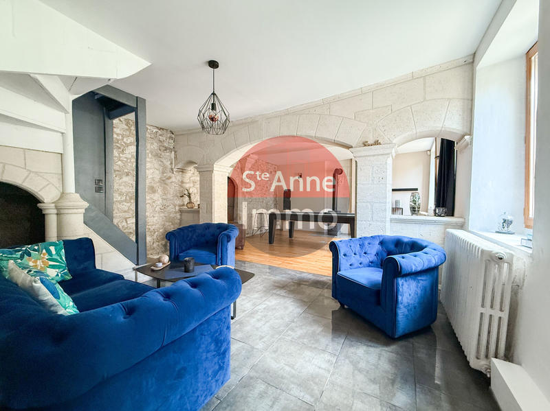 Maison - 177 m² - 7 pièces