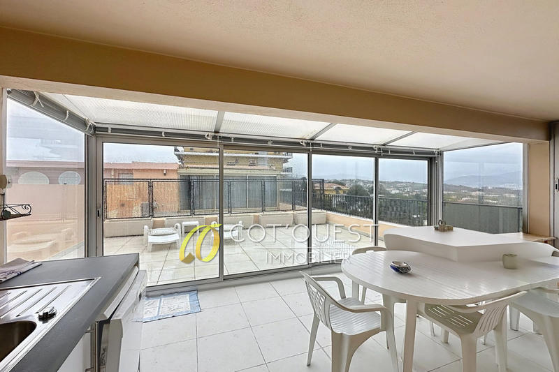 Appartement - 99 m² - 4 pièces