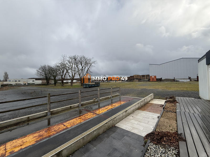 Terrain commercial - 7 000 m²