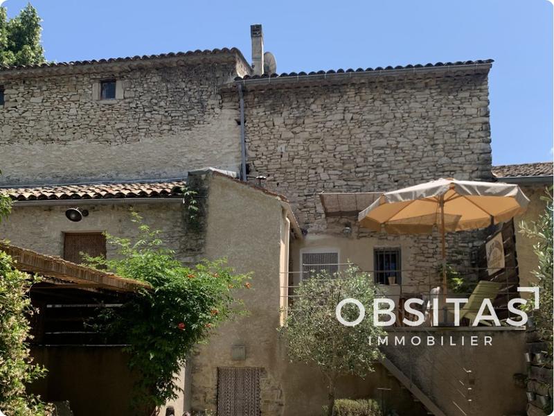 Maison - 166 m² - 9 pièces