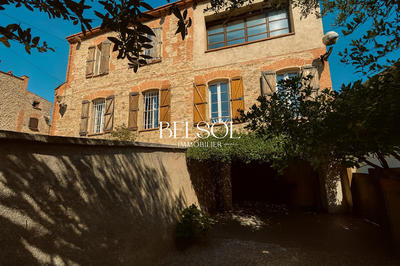 Maison - 458 m² - 7 pièces