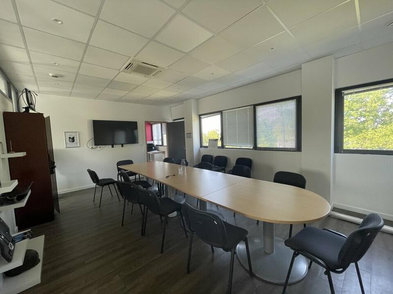 Bureau - 154 m²