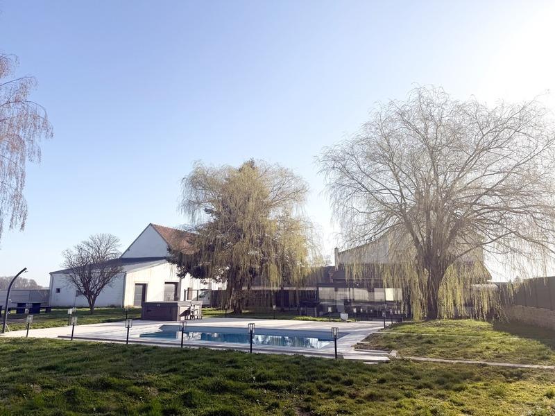 Maison - 363 m² - 7 pièces