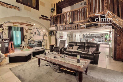 Maison ancienne - 260 m² - 6 pièces