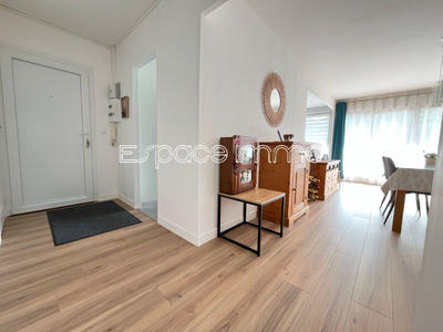 Appartement - 82 m² - 4 pièces