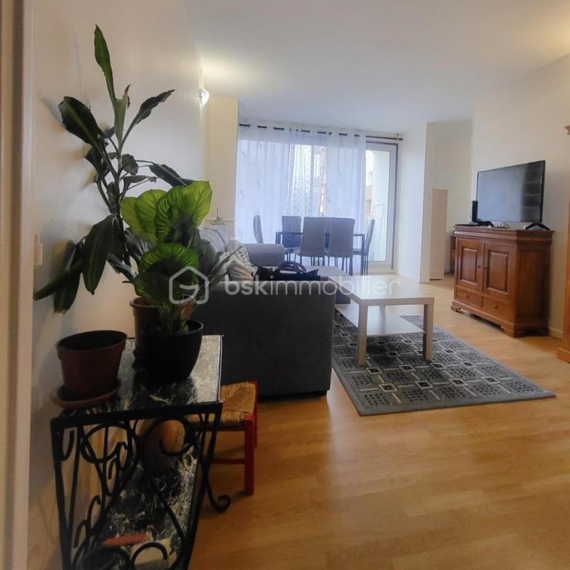 Appartement - 92 m² - 5 pièces