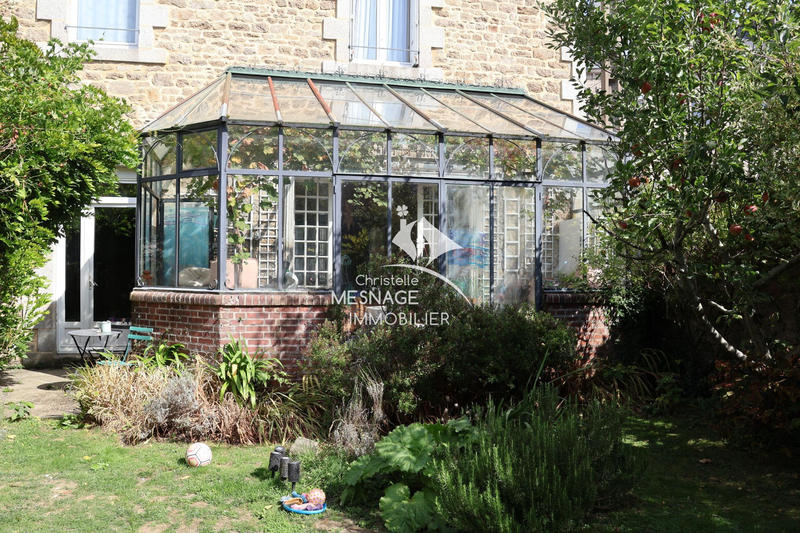 Maison - 483 m² - 14 pièces