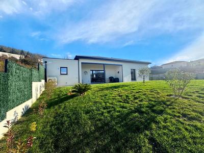 Villa - 108 m² - 4 pièces