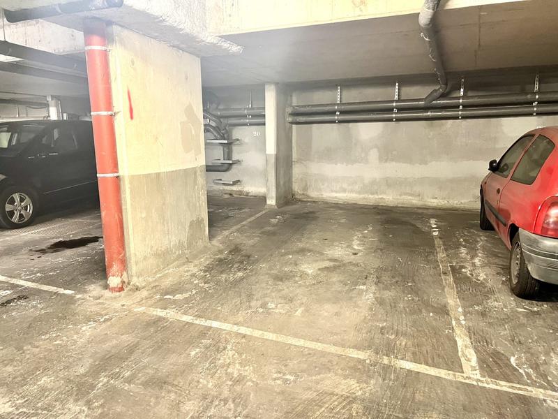 Parking / Garage - 13 m²