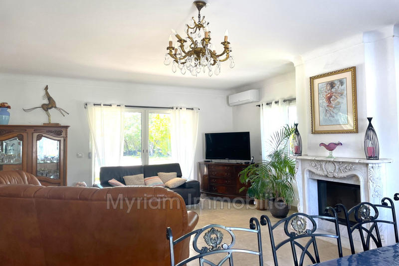 Maison - 171 m² - 8 pièces