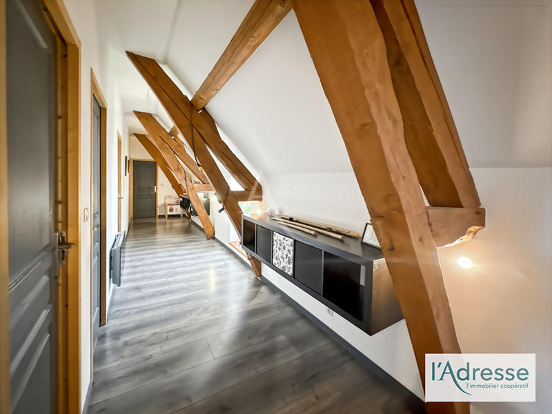 Maison - 230 m² - 7 pièces