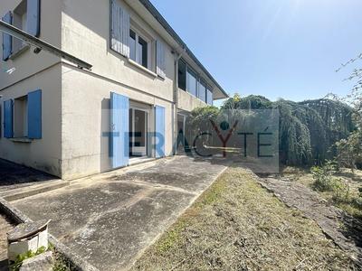 Appartement - 96 m² - 3 pièces