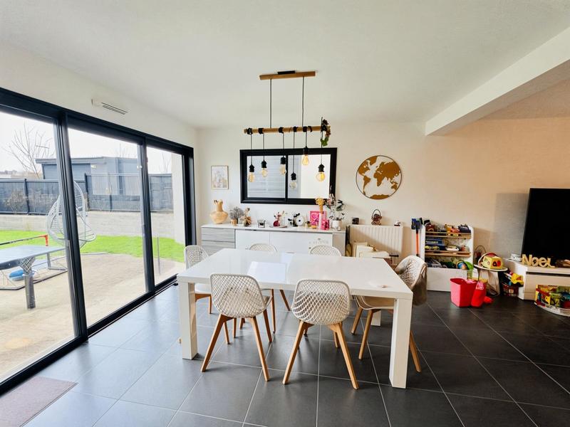Maison - 103 m² - 5 pièces