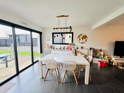 Maison - 103 m² - 5 pièces