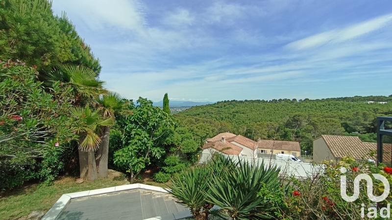 Maison - 225 m² - 9 pièces