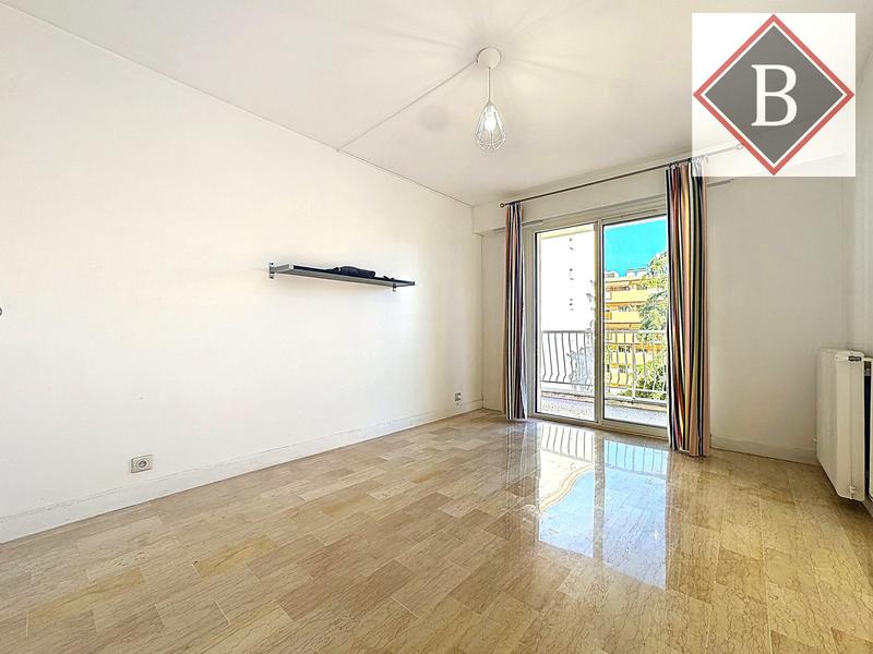 Appartement - 97 m² - 4 pièces