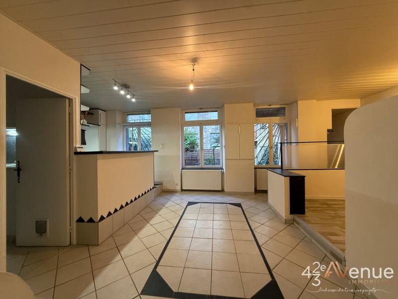 Appartement - 82 m² - 2 pièces