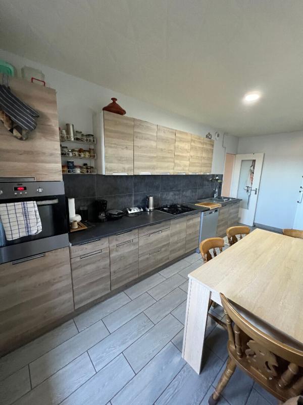 Appartement - 83 m² - 5 pièces