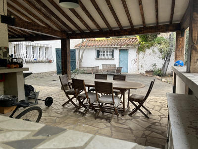 Villa - 217 m² - 7 pièces