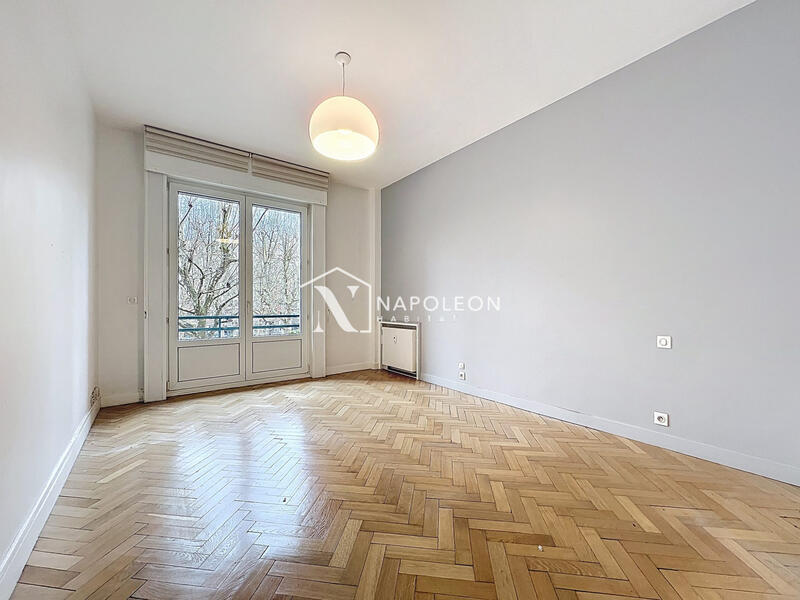 Appartement - 131 m² - 4 pièces