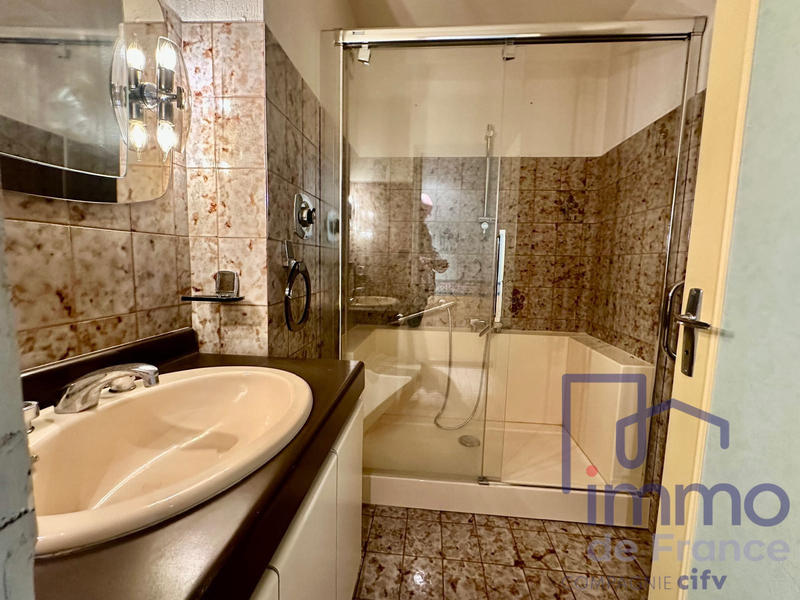 Appartement - 75 m² - 3 pièces