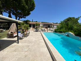 Villa - 174 m² - 6 pièces