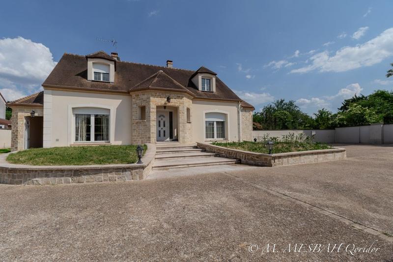 Maison - 155 m² - 6 pièces