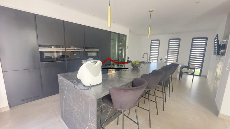 Villa - 145 m² - 4 pièces