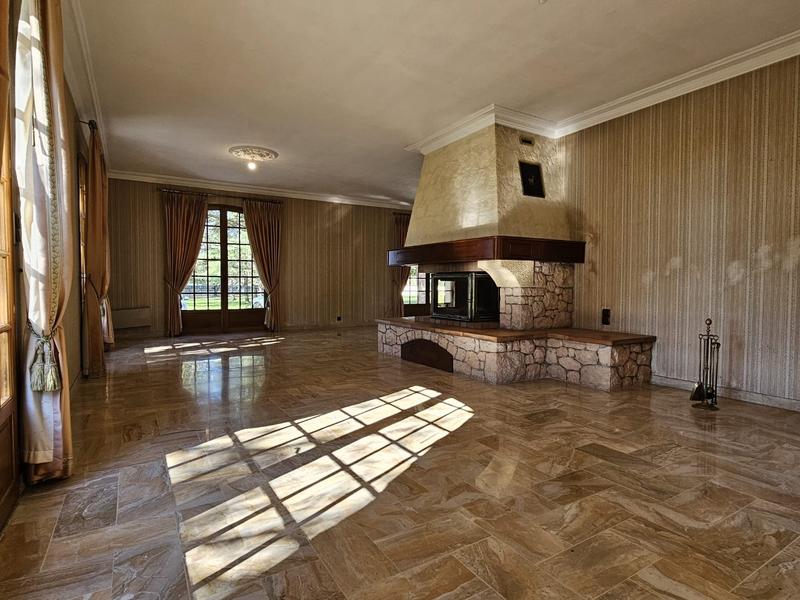 Villa - 250 m² - 6 pièces