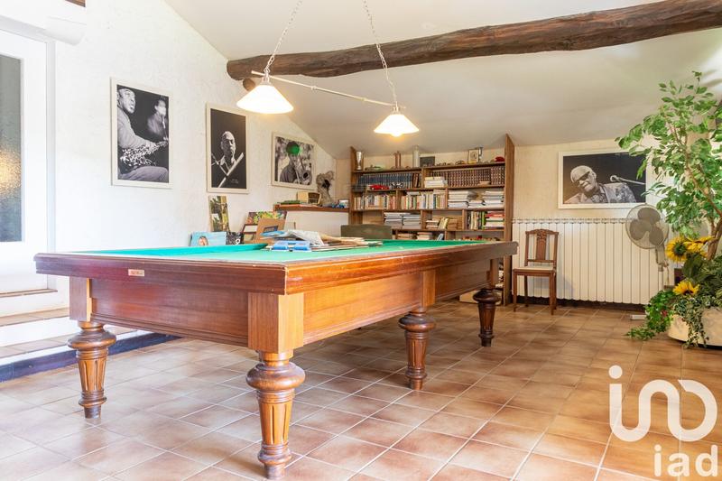 Maison - 370 m² - 8 pièces