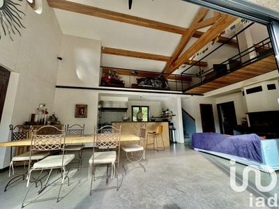 Maison - 350 m² - 9 pièces