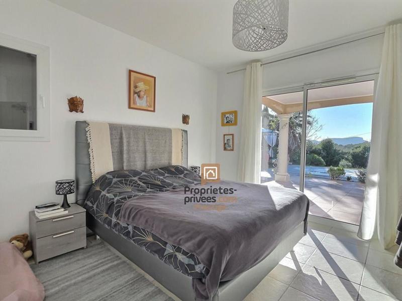 Villa - 185 m² - 7 pièces