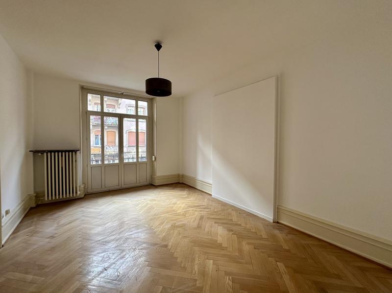 Appartement - 137 m² - 6 pièces
