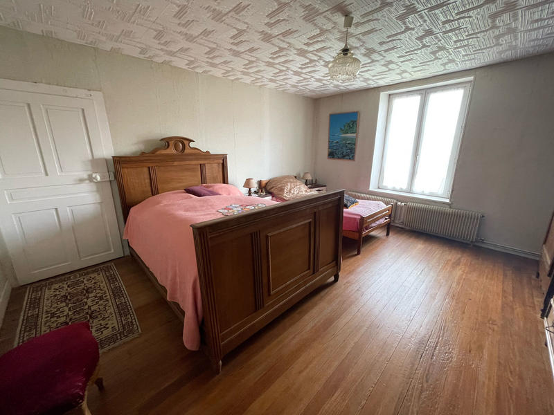 Maison - 208 m² - 8 pièces