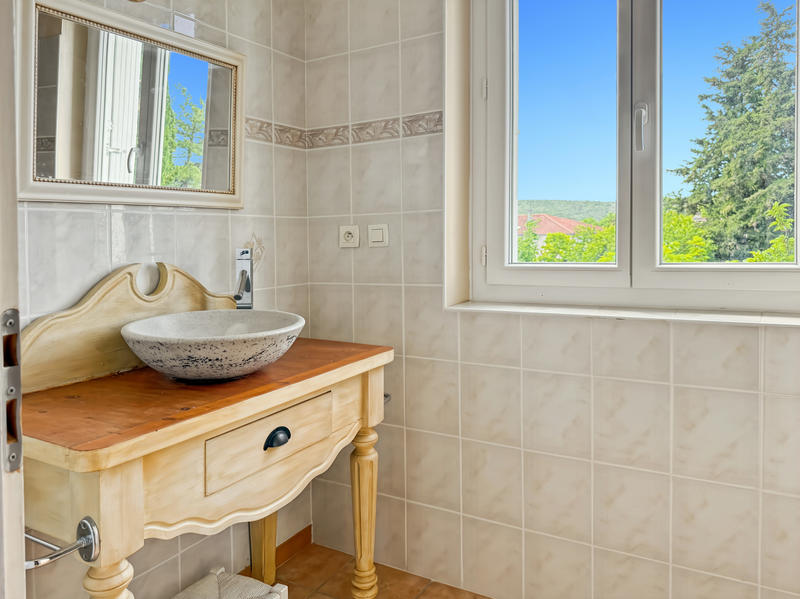 Propriété - 398 m² - 13 pièces