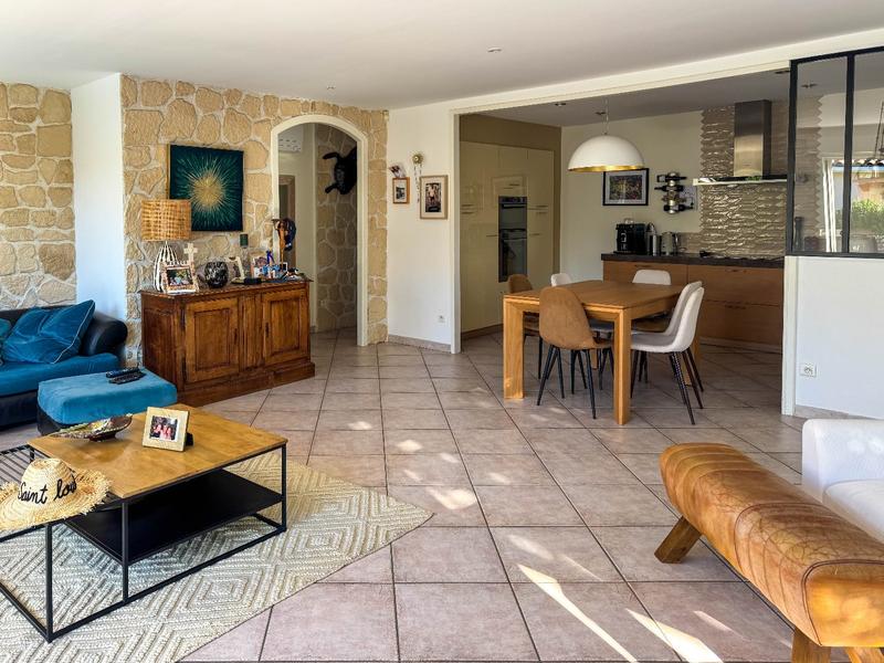 Maison - 104 m² - 4 pièces