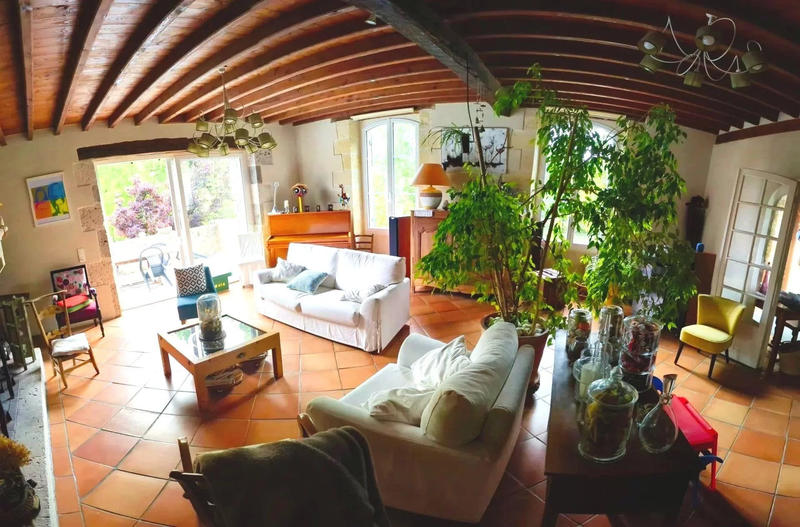 Bastide - 343 m² - 8 pièces