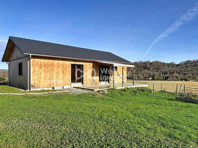 Maison - 96 m² - 4 pièces