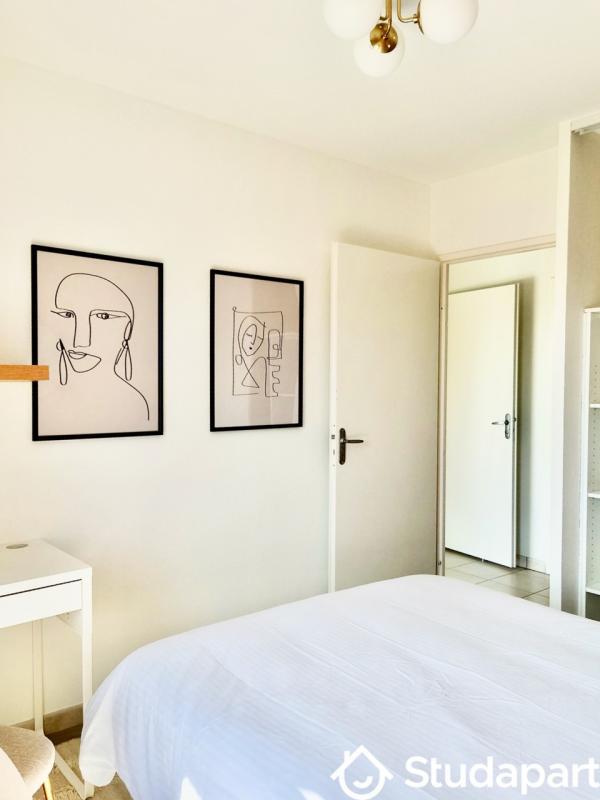 Chambre - 12 m² - 1 pièce