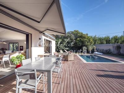 Villa - 180 m² - 4 pièces