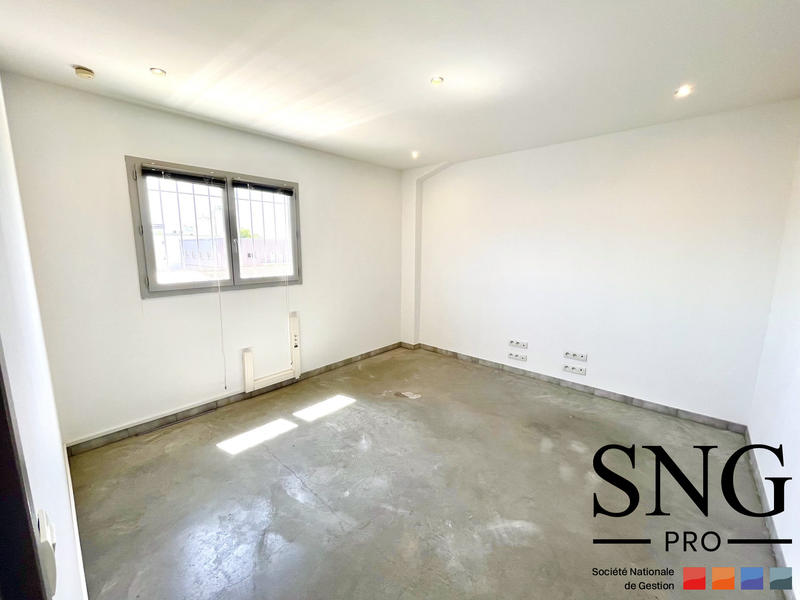 Bureau - 154 m² - 7 pièces