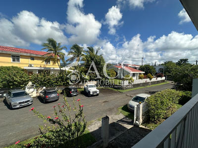 Maison - 220 m² - 6 pièces