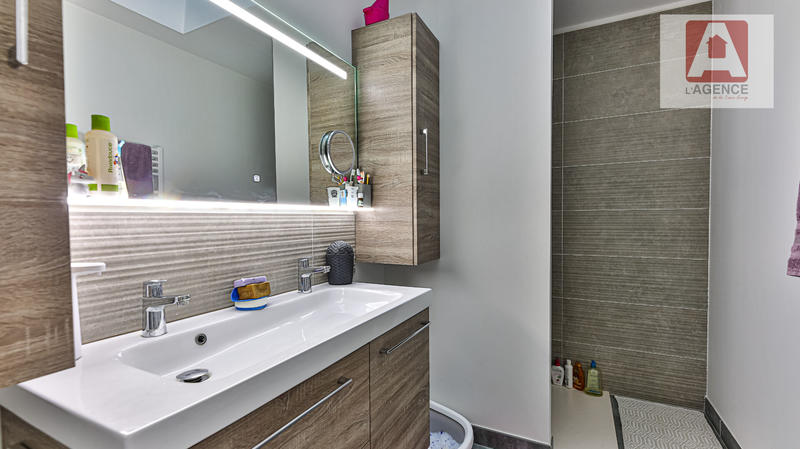 Maison - 93 m² - 4 pièces