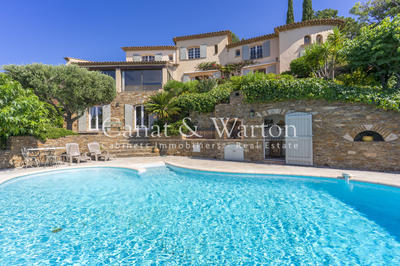 Villa - 240 m² - 7 pièces