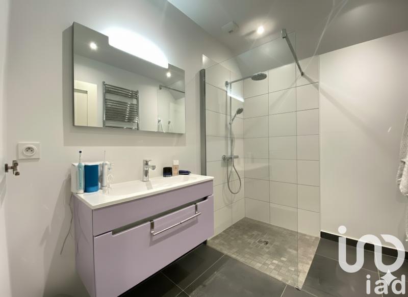 Maison - 260 m² - 8 pièces