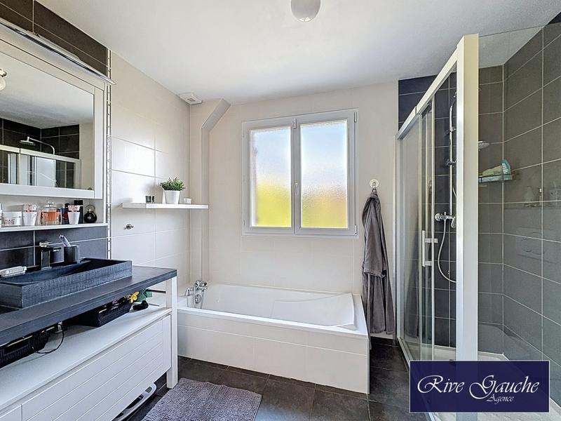 Maison - 152 m² - 6 pièces