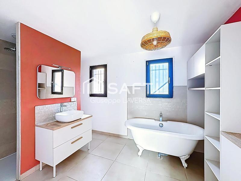 Maison - 207 m² - 7 pièces