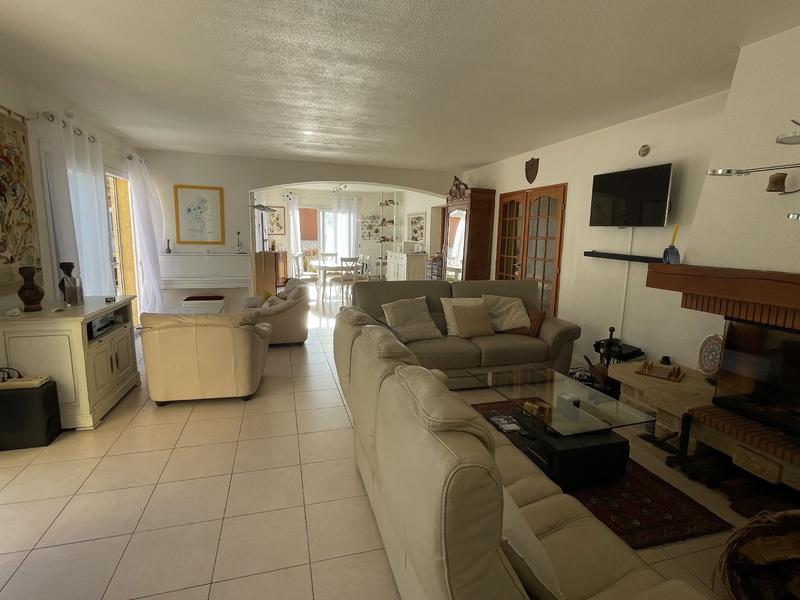 Maison - 226 m² - 5 pièces